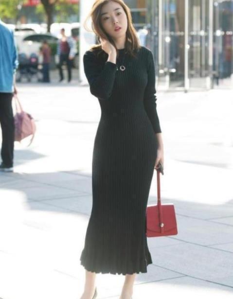 可爱|街拍性感可爱的小姐姐,身材紧致动人,很不错的姑娘