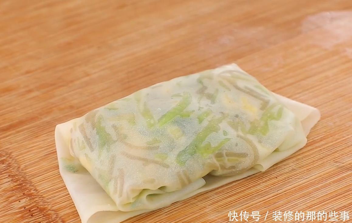 鸡蛋|一个萝卜，两个鸡蛋，这样做超好吃，皮薄大馅，香酥多汁比包子香