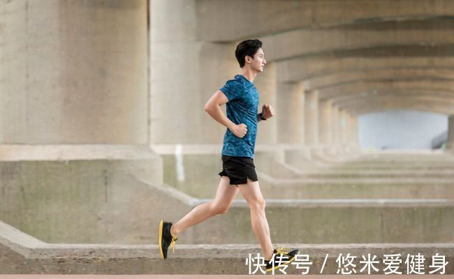 鞋子|健身穿什么鞋子合适?选择这3款训练鞋,让你的健身效果翻倍