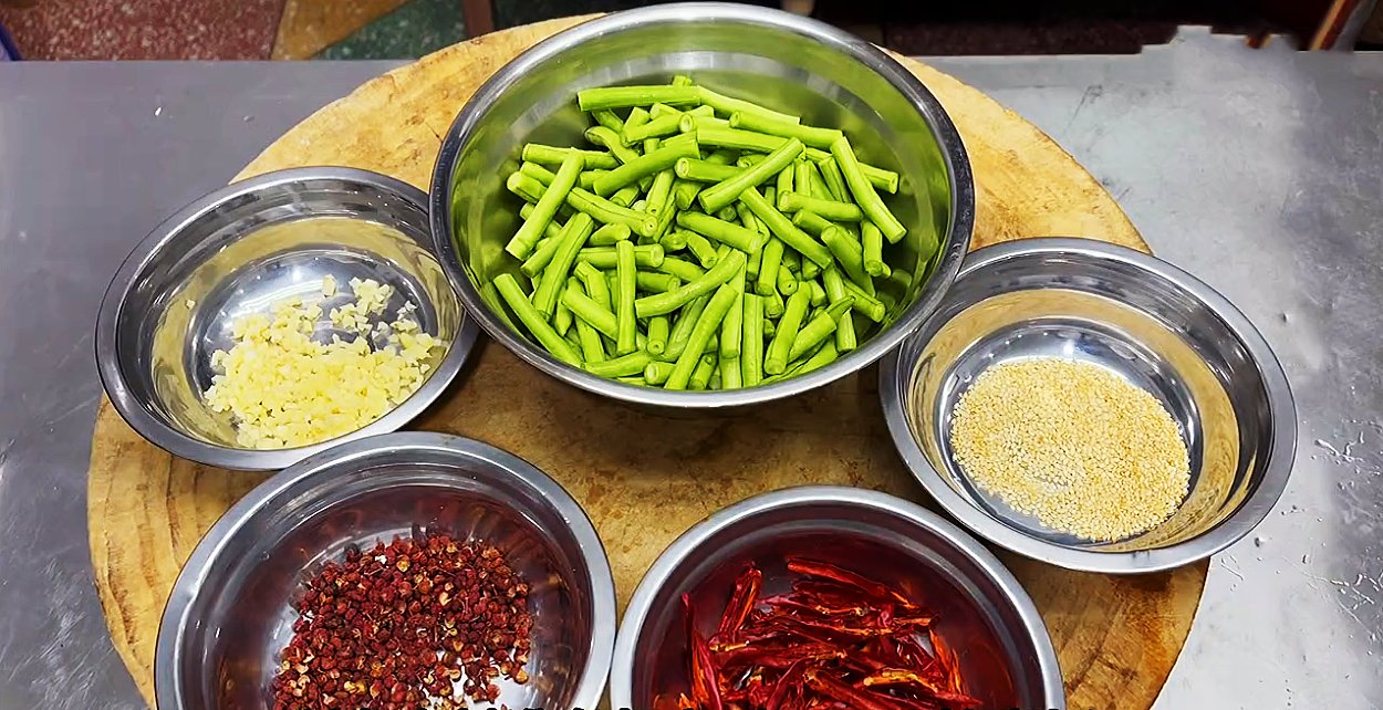 秋天别总大鱼大肉，多吃这12道家常素菜，低热量高营养，特别下饭