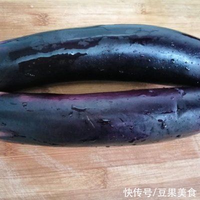 香酥炸茄盒--丰富餐桌味|#不容错过的鲜美滋味#香酥炸茄盒--丰富餐桌味