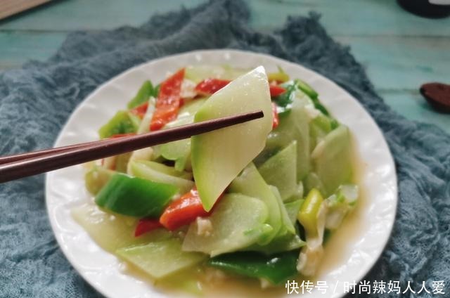 冬天|冬天吃黄瓜不如吃它,钙含量是黄瓜的3倍,价格却比黄瓜便宜