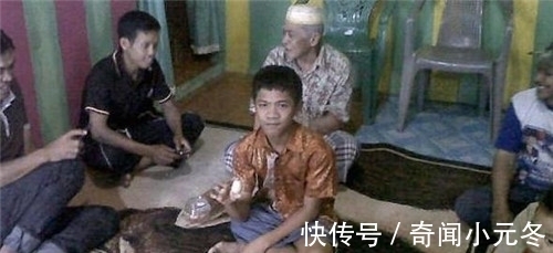 急性盲肠炎|男孩突然腹痛难耐，医院检查时，排出异物，医生前所未有