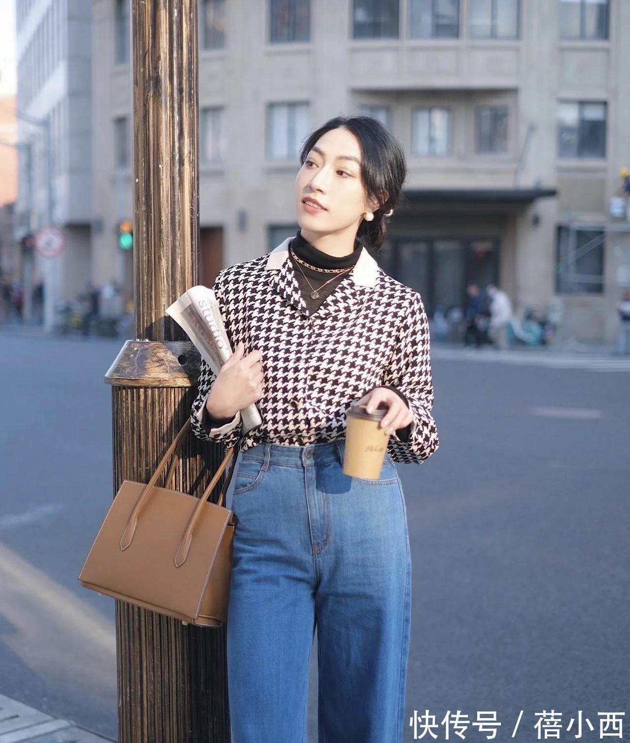 上半身|小黑裤不再流行,今年流行“阔腿裤”,搭配针织衫、卫衣都很时髦