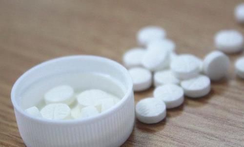 高压|高压140,低压95,是高血压吗?低压偏高说明什么?医生告诉你