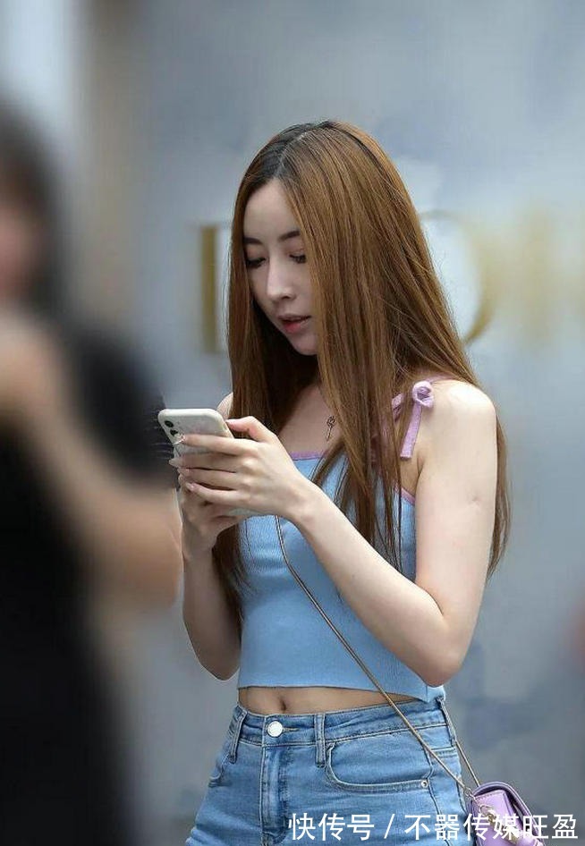 简约|短袖针织包臀裙，穿出初秋的唯美，清新简约又美丽大方