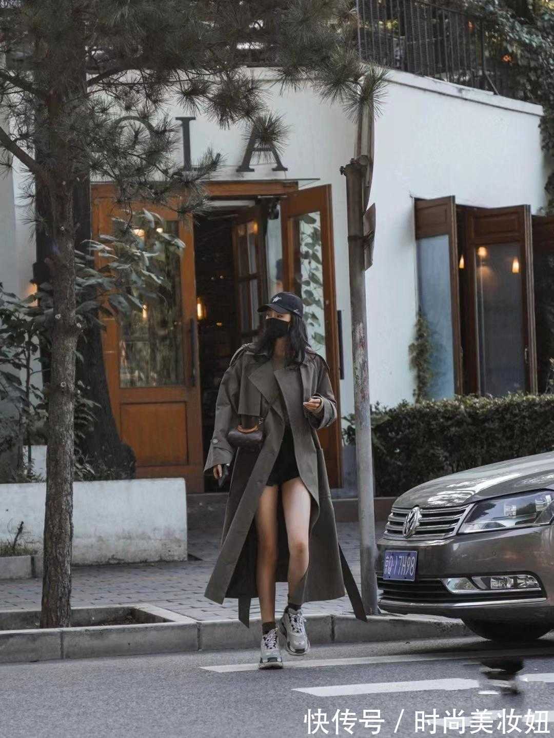 羽绒服 “长外套”到底怎么穿才高级?原来时髦精都这么穿,又飒又美