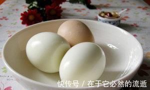 煮鸡蛋时只需加点此，鸡蛋不开裂还自动脱壳，味道更好吃更鲜美