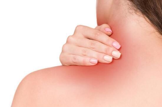 身体出现这几个表现, 可能是颈椎病问题, 别不当成一回事!