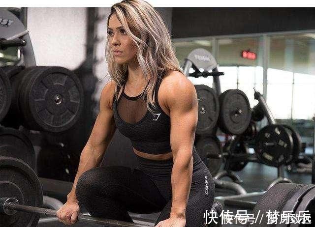 动作|强化腰背力量怎么练这个动作学会了,男生强化力量女生打造线条