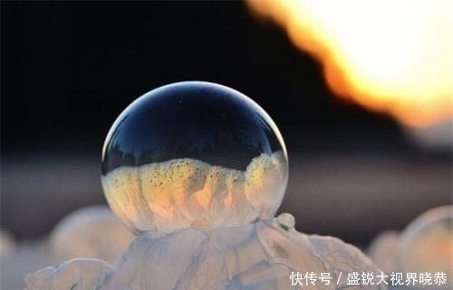 比太阳表面温度还高,肥皂泡破裂时温度达2万摄氏度,为何不会烧伤我们?