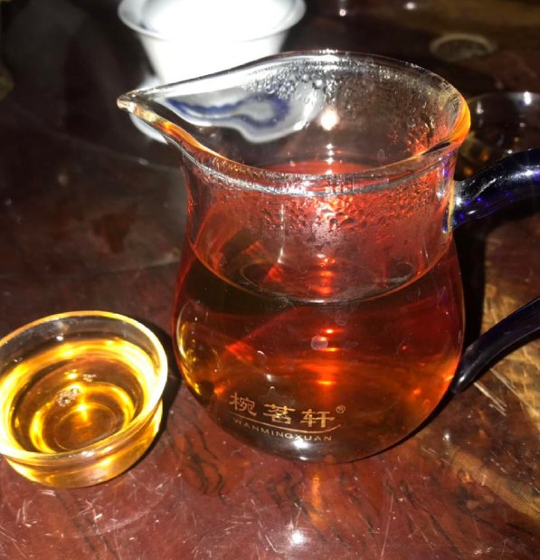 老人|茶叶扔掉太浪费，泡过的、过期的还能这样用，家里老人都不知道