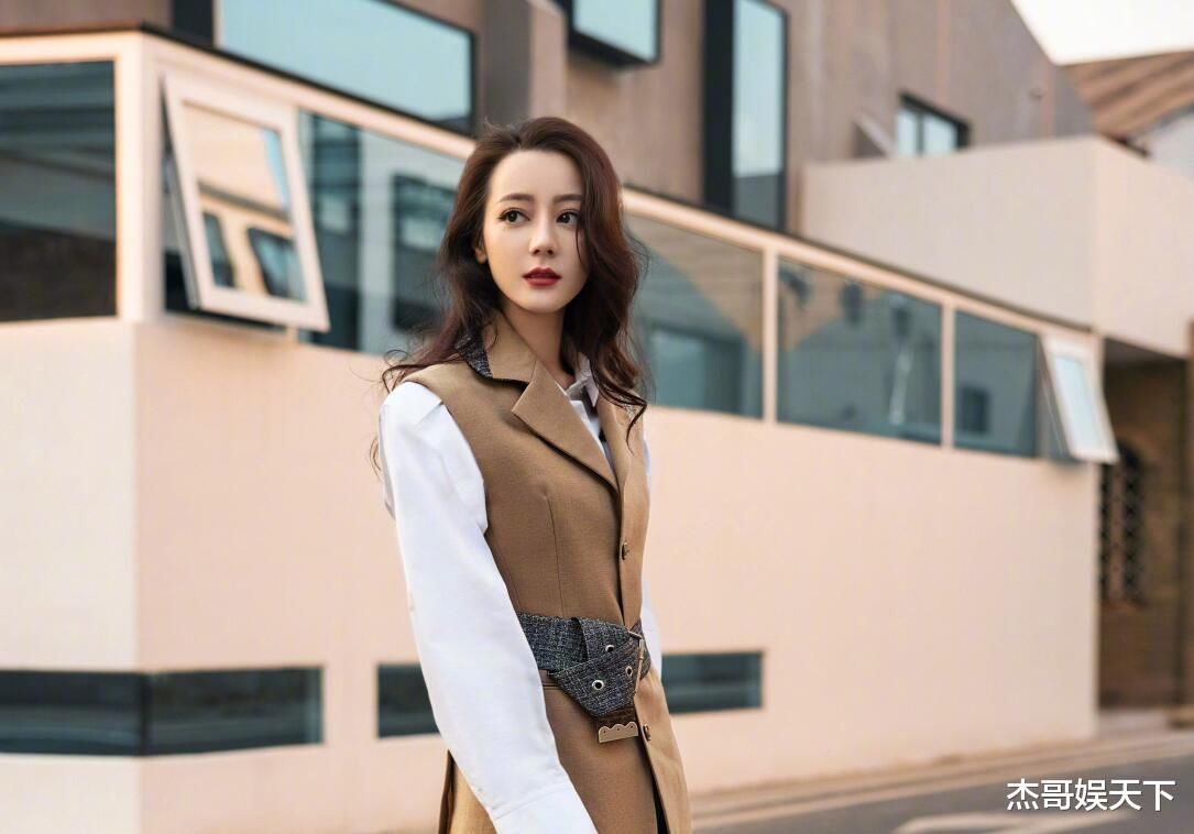 《快本》游戏设计不公平坑惨迪丽热巴，何炅一句话承认漏洞太尴尬