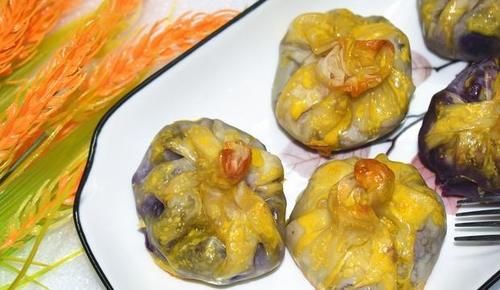 紫薯南瓜饺子包，咬一口就爆浆，鲜香入味，一口气吃3个都不够