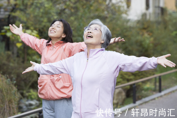 白开水|50岁之后没有3种病,恭喜了,长寿已经开始“关注”你