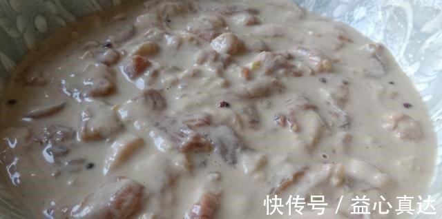 炸酥肉，调糊是关键，用人用面粉有人用淀粉，到底怎么做才正宗