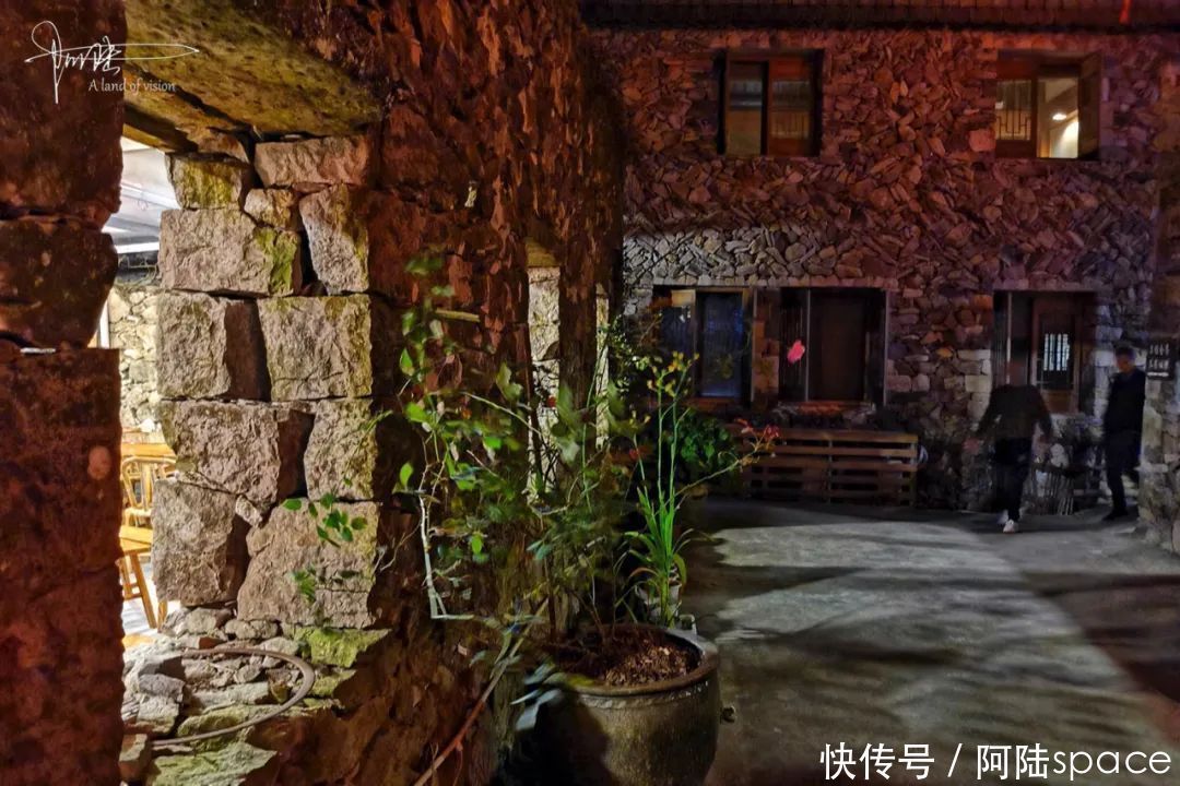 热闹|这座处于深山中的民宿，不只宁静安详，也有其热闹的一面