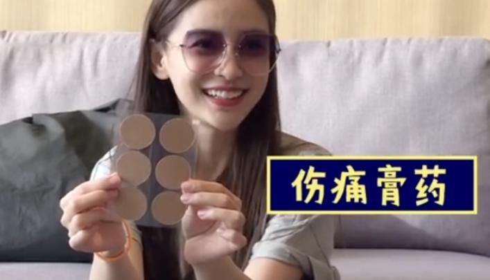  棉花|蔡徐坤吃棉花糖的时候，谁注意到身后的baby在干啥？当妈的秒懂