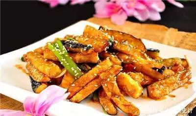 红烧小黄鱼、蒜蓉辣酱海带丝、风味茄子条,好吃又好做的菜