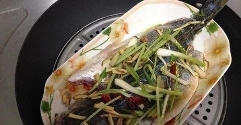  腥味|为什么做出来的清蒸鱼有腥味？老厨师：这一步错了，不腥就怪了