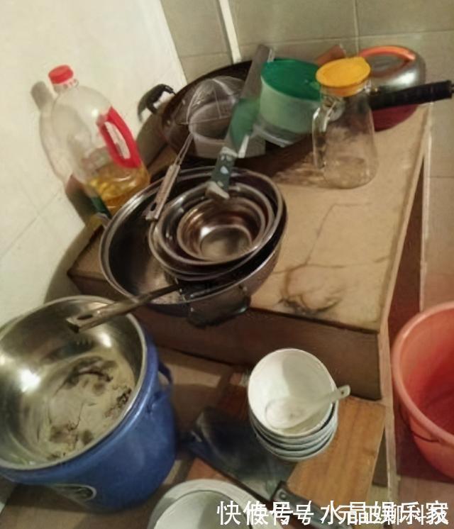 姑家|去大姑家蹭饭，头次见厨房还能这么装，太有才了，拍下回家照着学