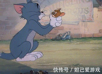 汤姆猫|万物皆可云的正确操作：撸猫玩法常见，自热火锅竟然也可云品尝？