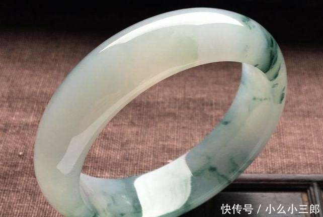 飘花手镯|飘花手镯戴一段时间后,飘花竟然不见了,首饰的色彩也更淡了