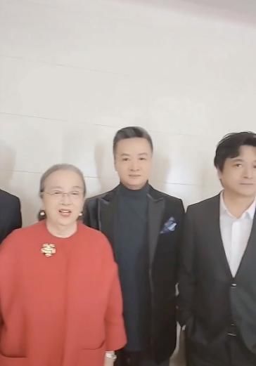 星光大道总决赛现场曝光，于文华站一旁显乖巧，杨洪基阎维文同框