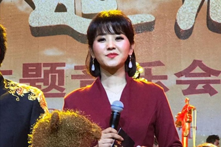 回顾方琼：嫁大8岁副台长，为闪婚丈夫生儿子，活成人生赢家 - 360娱乐，你开心就好