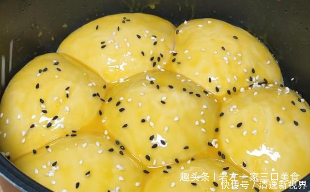拉丝|面粉别蒸馒头了,教你面包懒人做法,不烤不蒸,松软香甜又拉丝
