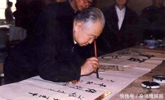  书法|一篇文章带你搞懂：书法的三指执笔和五指执笔各有什么优势？