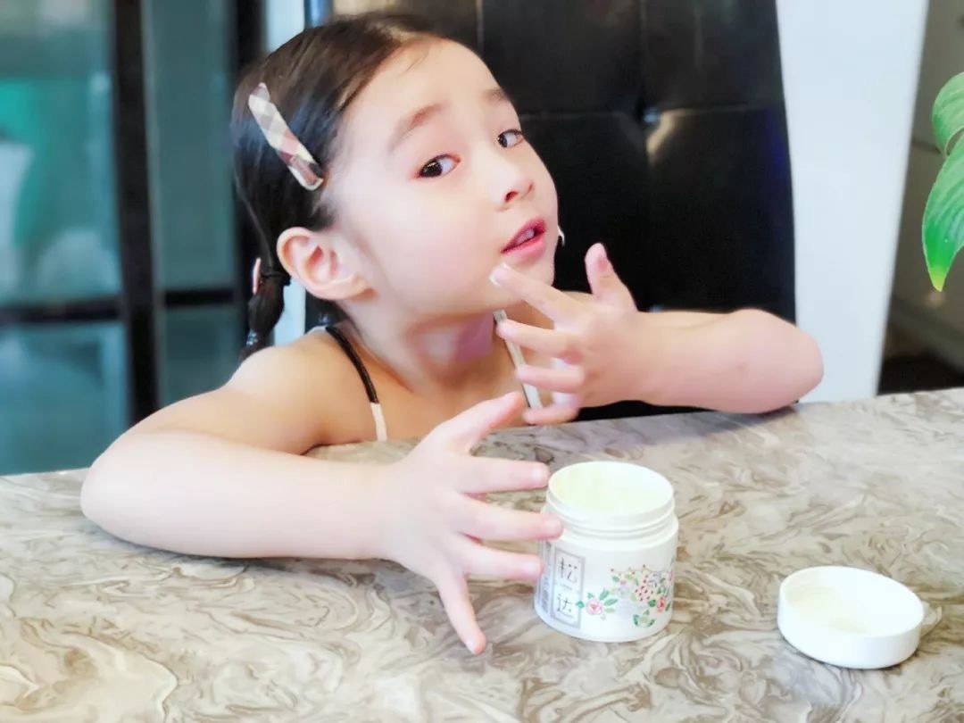 孩子|五官有这特点的孩子会越长越丑,儿时颜值再高也没用,说中别生气