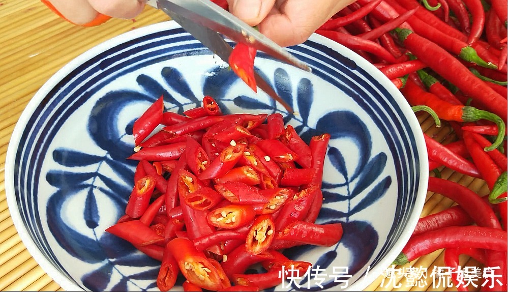 我家“黄豆酱”从来不买,1斤黄豆3斤辣椒,教你秘制最好吃的酱豆