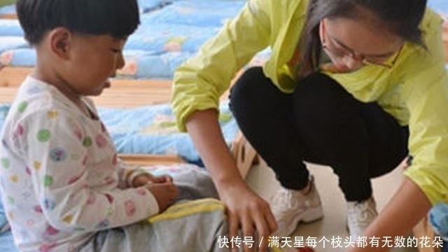 罩衫|给娃刚买的衣服,被穿到别家娃身上,宝妈一句话幼儿园老师红了脸