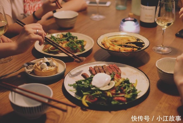 血糖|高血糖的人,饭后会有3种表现,如果没有,血糖或许还算正常