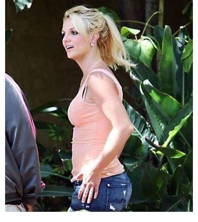 美國(guó)實(shí)力派歌手布蘭妮