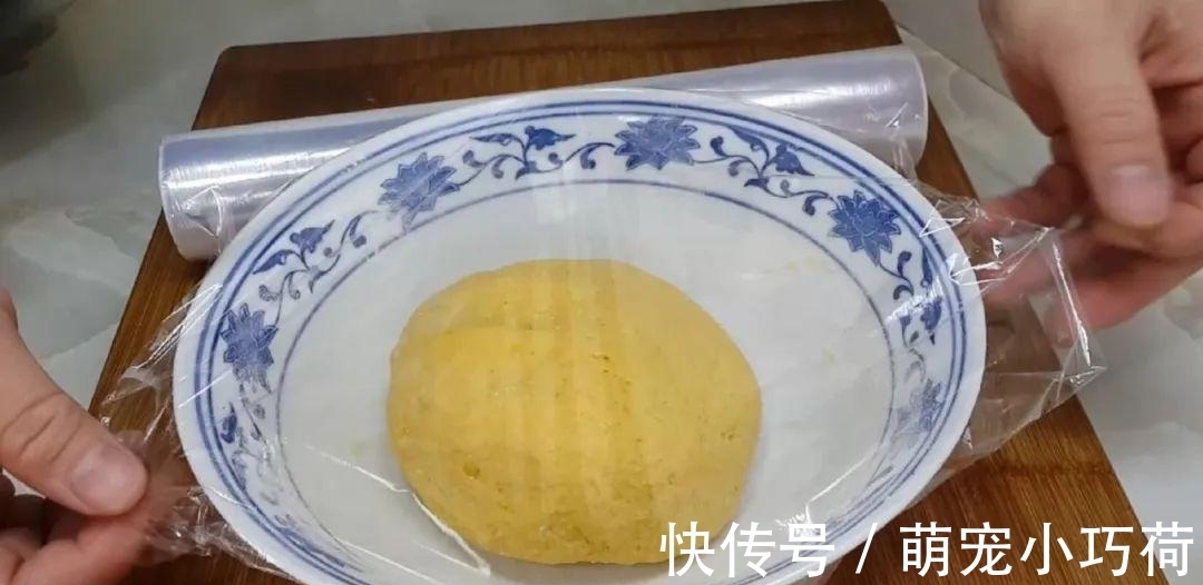 保鲜膜|1个红薯,3勺面粉,不用一滴水,做出创意小吃,保证孩子天天嚷着吃