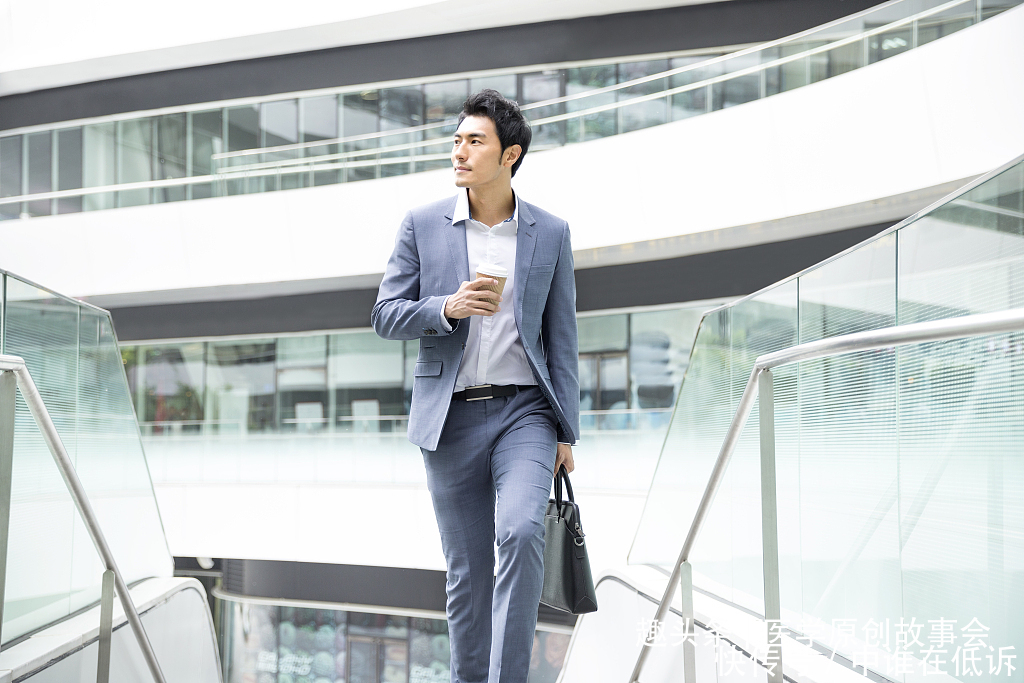 共性|寿命长的男人，走路时常有五个共性，若你五个都有，恭喜你很健康