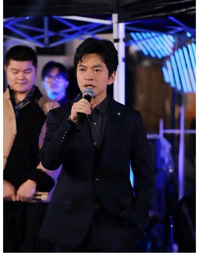 《一路唱響》第二期，李健爆金句、說段子