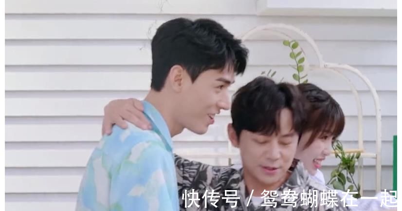 王力宏|龚俊唱王力宏和周杰伦的歌跑调,有谁注意何炅说了啥?好暖心!