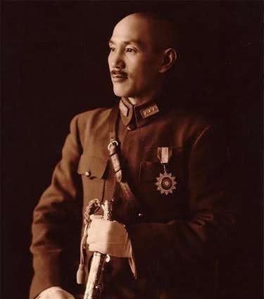 敢动|宋美龄与戴笠联手欲除此人,蒋介石:谁敢动他!