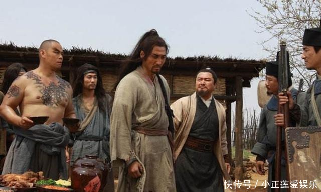 悲情|武艺超群的林冲,开篇是人生赢家,后来却以懦夫的悲情谢幕