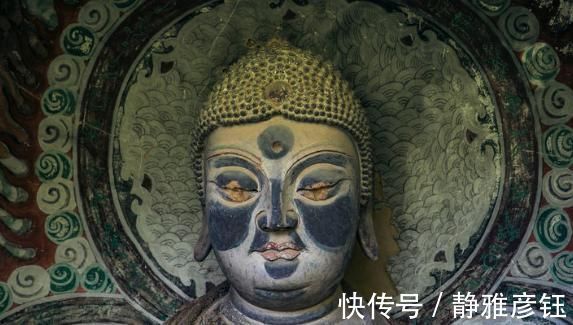 奇迹|悬崖上的奇迹佛像1600年保存完好，但眼睛却被人挖空了