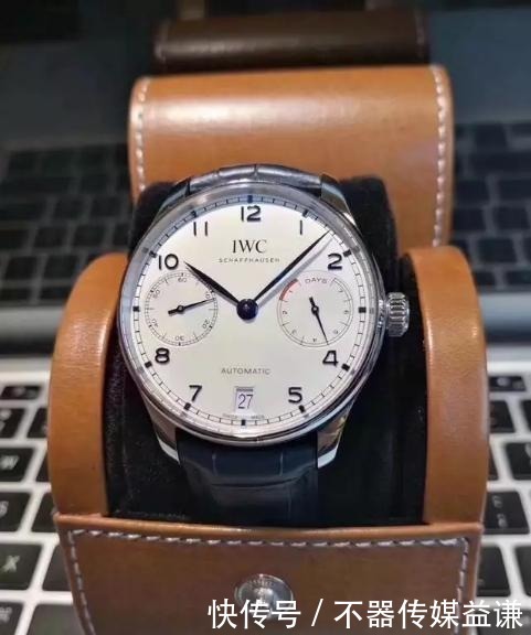 纽约等地联合执法缴获大量奢侈品!当众碾压销毁完全不给一点面子