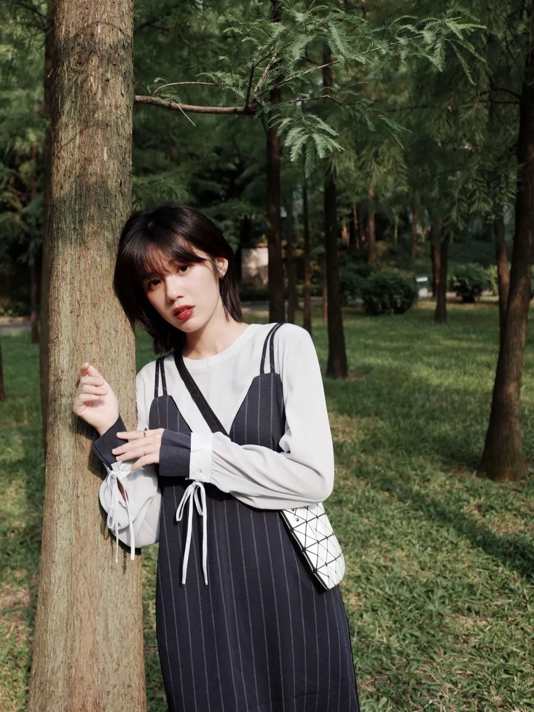 韩国小姐|小个子“不穿裤子”最显高！早秋流行这样穿，好看又时髦