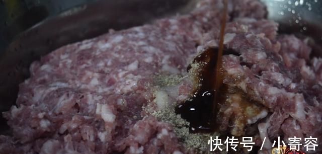 水淀粉|猪肉丸子最好吃的做法，简单美味又下饭，看看你喜欢吃不？
