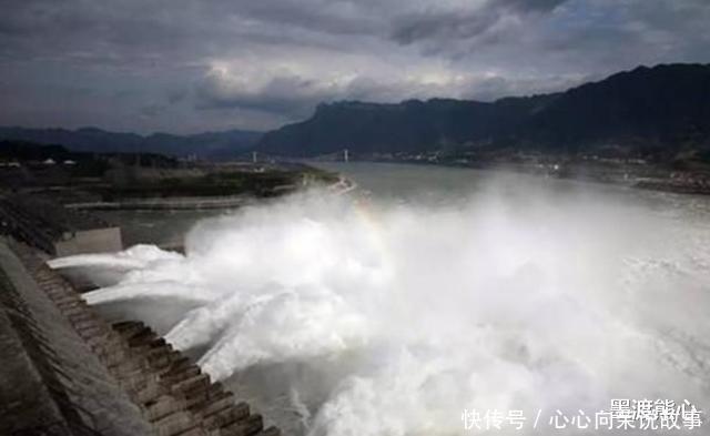 多年前，我国曾计划建立一个三峡省，但最终没有落实，是何原因