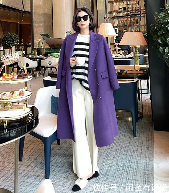 小脚|女人上了年纪,穿大衣别学小姑娘配裙子,搭这4种裤子时髦又保暖