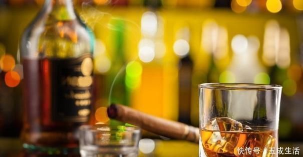 喝酒|喝酒的人总是喝茶好,还是喝开水好答案是“突然意识到“