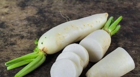 白萝卜营养价值不低,但以下3类人,真的不适合吃!早知早受益